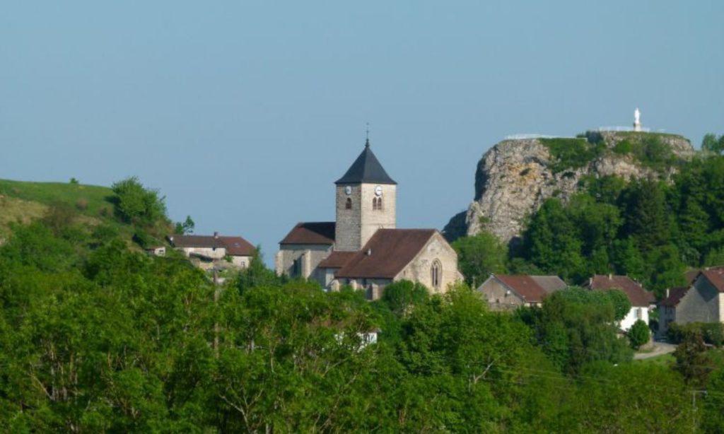 Visiter l’église de SaintLaurentlaRoche Amive